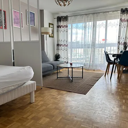 Apartment Puteaux, T2 Avec Parking Pres De Paris La Defense By Immo Kit