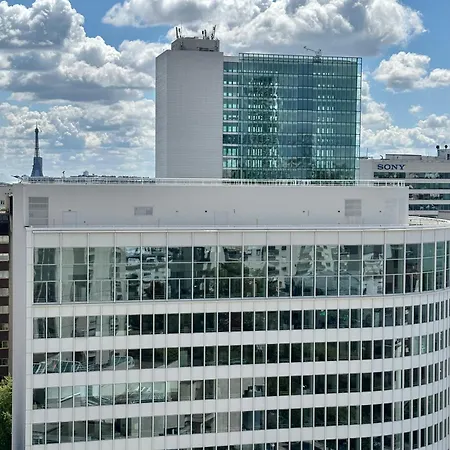 Puteaux, T2 Avec Parking Pres De Paris La Defense By Immo Kit Puteaux